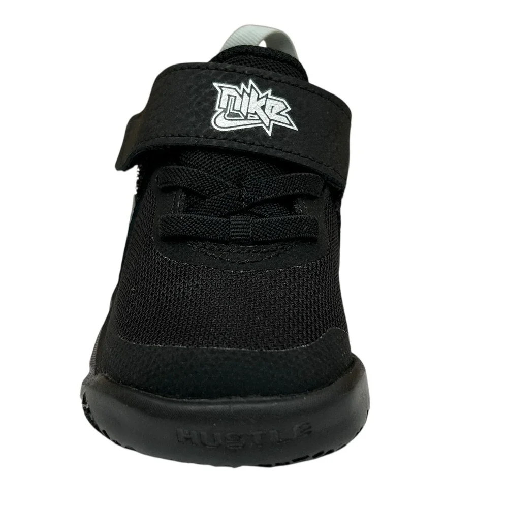 Nike Team Hustle D Baby‎ Infant Boys Slip-on Sneakers Size 5 Black-Gray